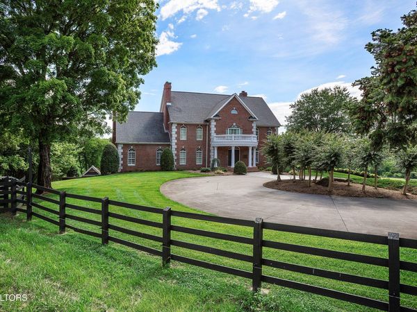 807 S Peters Rd, Knoxville, TN 37922