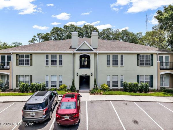 92 JARDIN DE MER Place, Unit 92, Jacksonville Beach, FL 32250