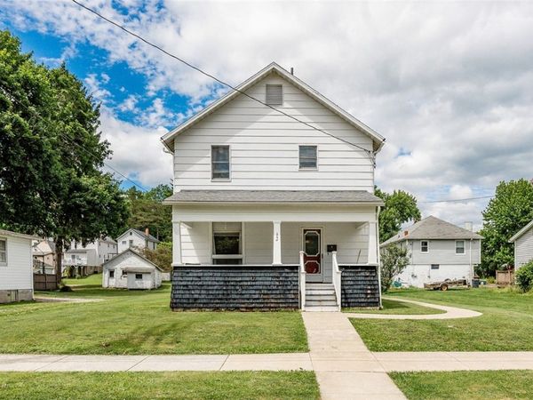 225 E Pine St, Grove City, PA 16127