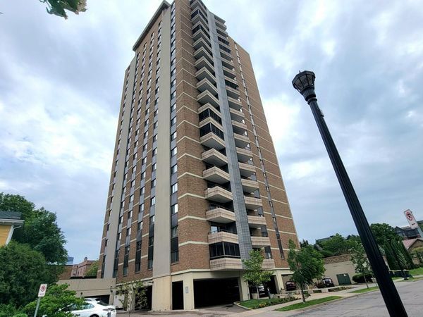 410 Groveland Avenue, Unit 202, Minneapolis, MN 55403