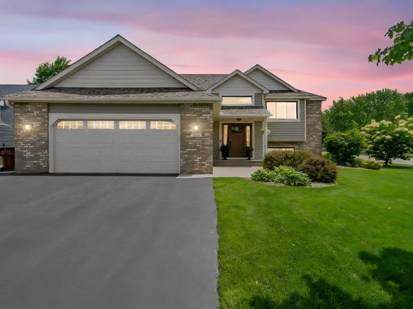 2401 Hydram Avenue N, Oakdale, MN 55128