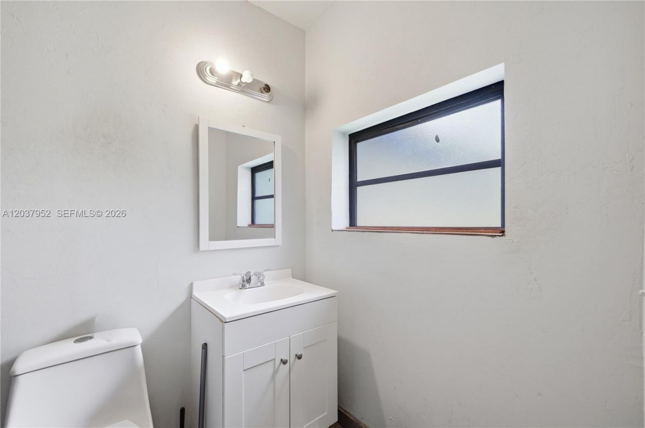 20525 Jacaranda Rd , Cutler Bay, FL 33189 Photo