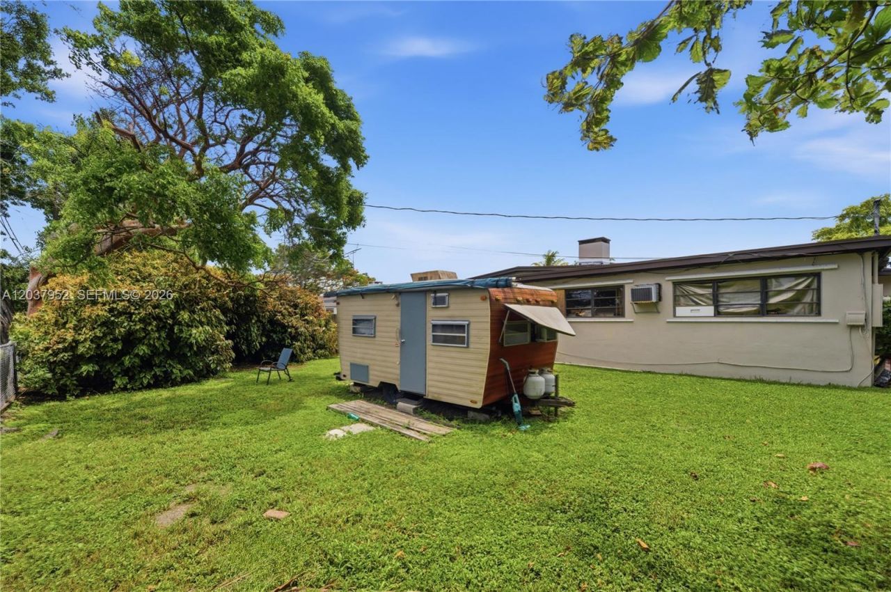 20525 Jacaranda Rd , Cutler Bay, FL 33189 Photo
