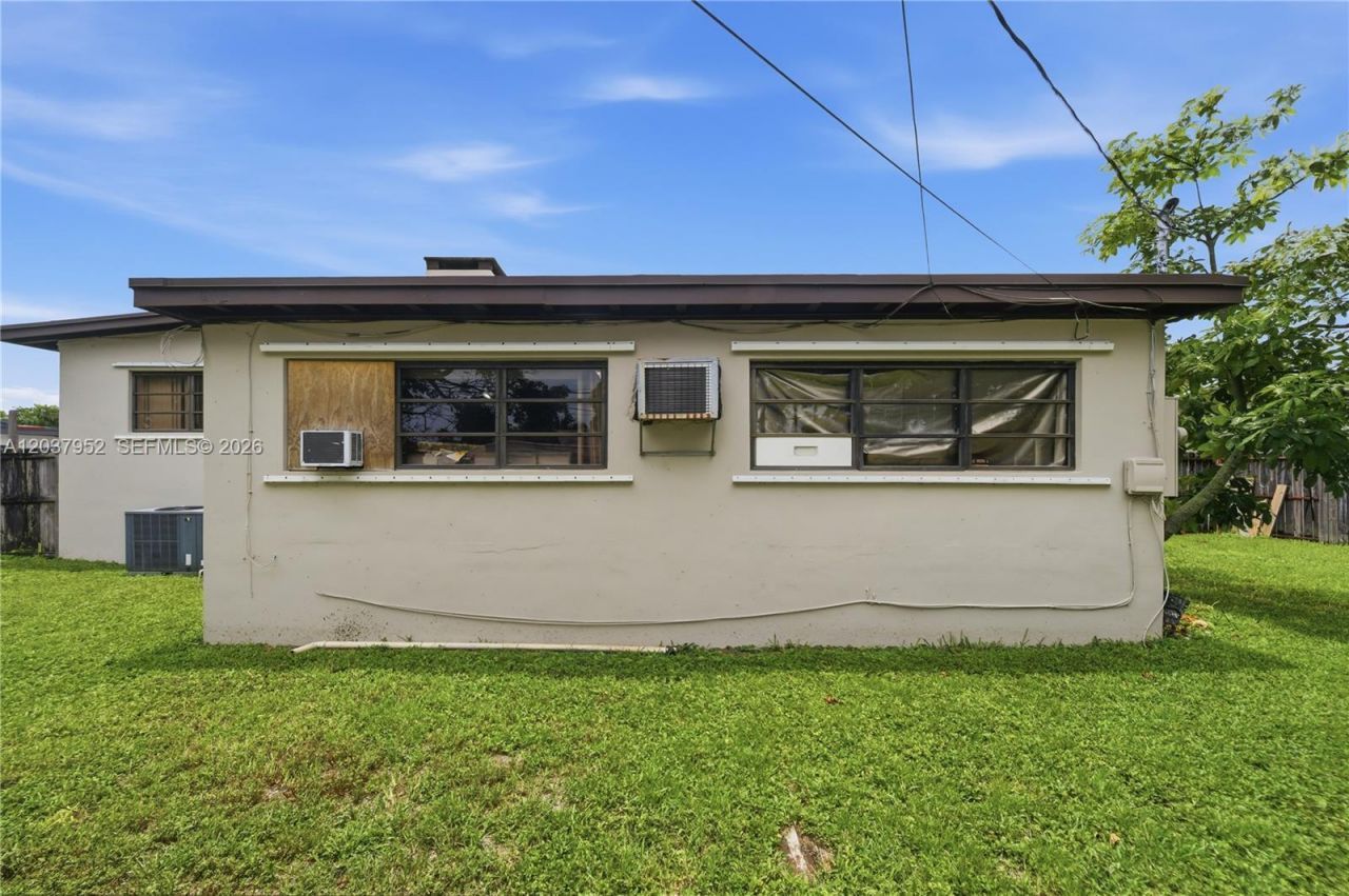 20525 Jacaranda Rd , Cutler Bay, FL 33189 Photo