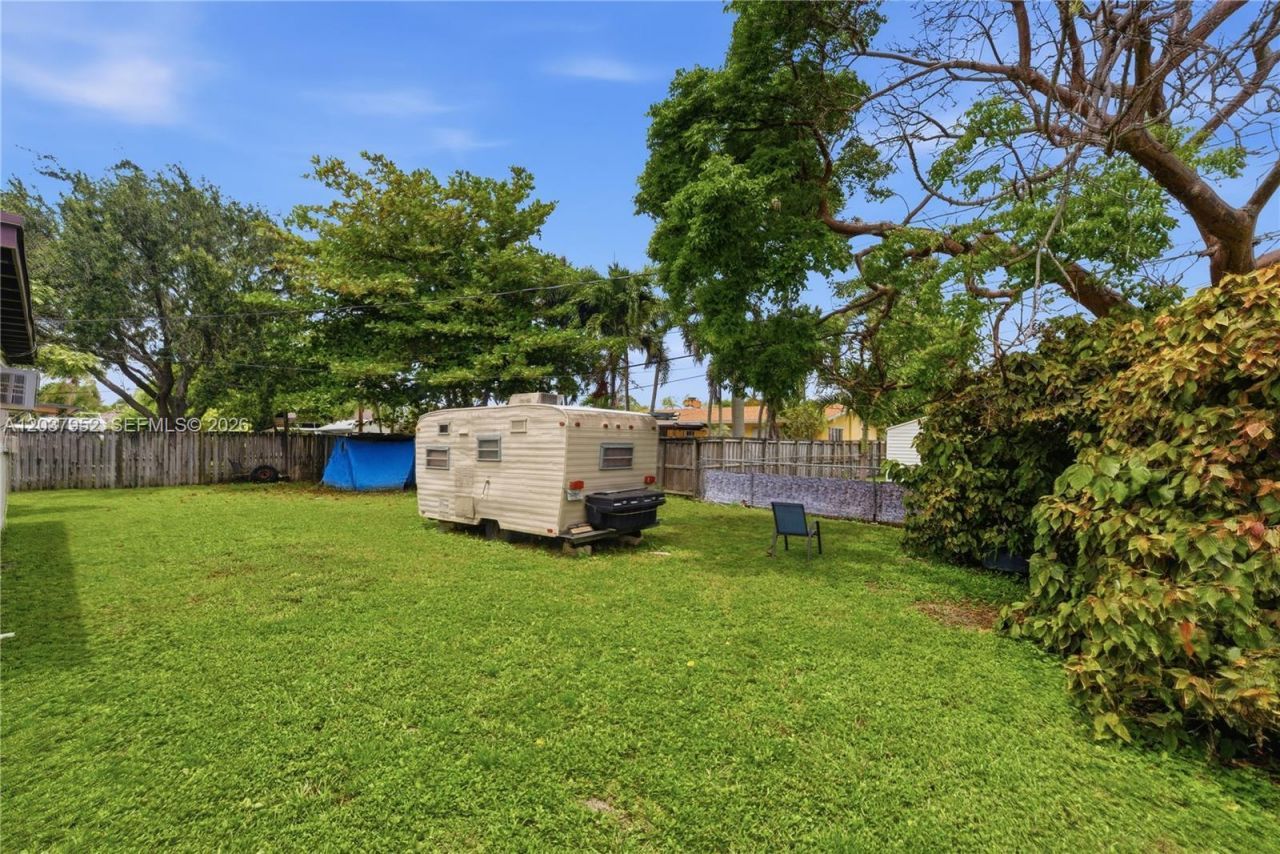 20525 Jacaranda Rd , Cutler Bay, FL 33189 Photo