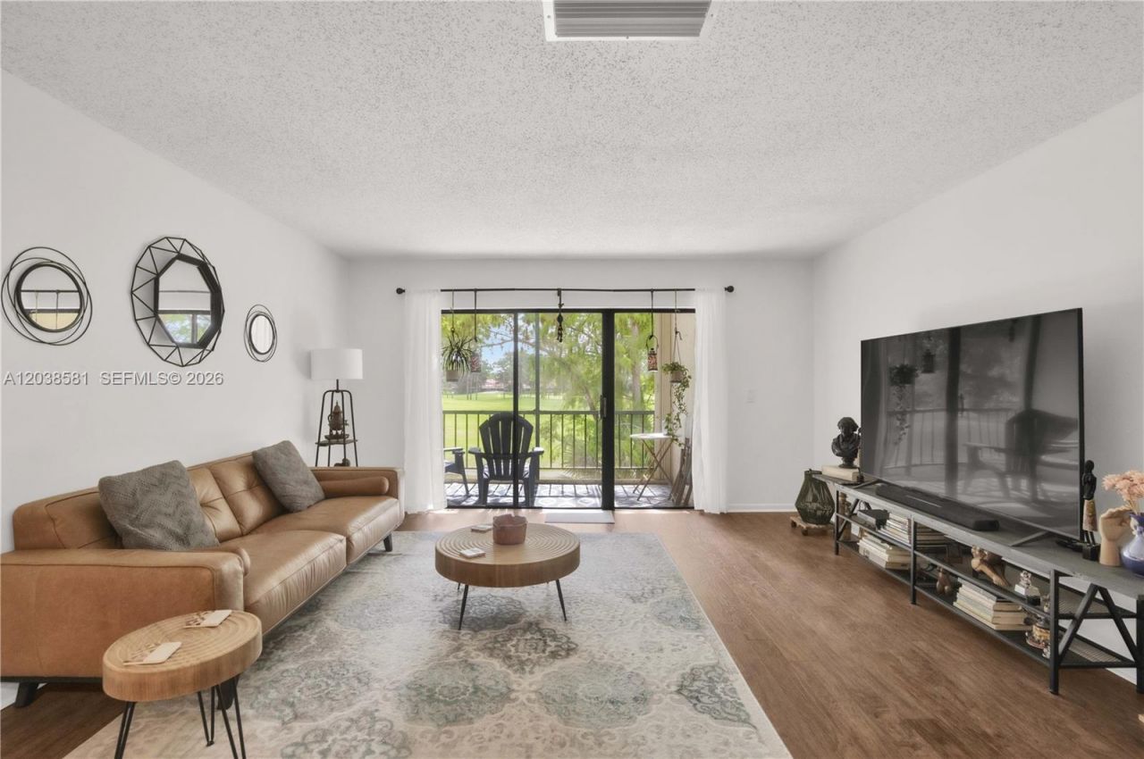 21650 Juego Cir , Unit 24H, Boca Raton, FL 33433 Photo