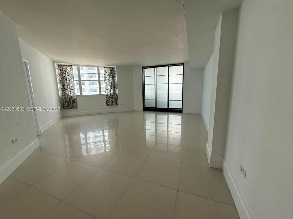 801 Brickell Bay Dr, Unit 765, Miami, FL 33131 Photo