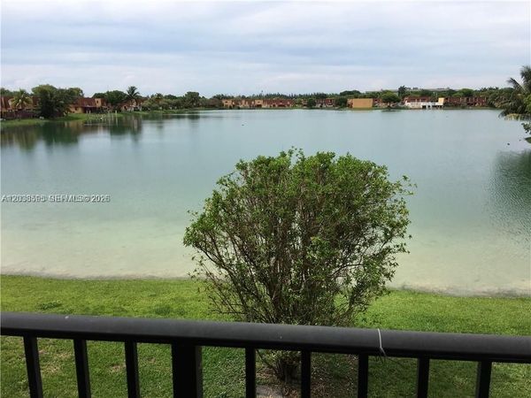 315 NW 109th Ave, Unit 207, Miami, FL 33172