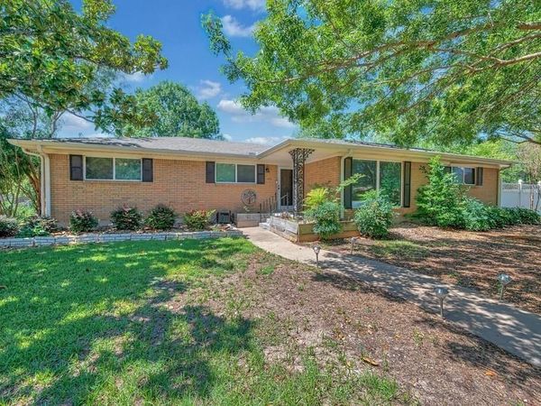 1732 Hilltop Drive, Waco, TX 76710