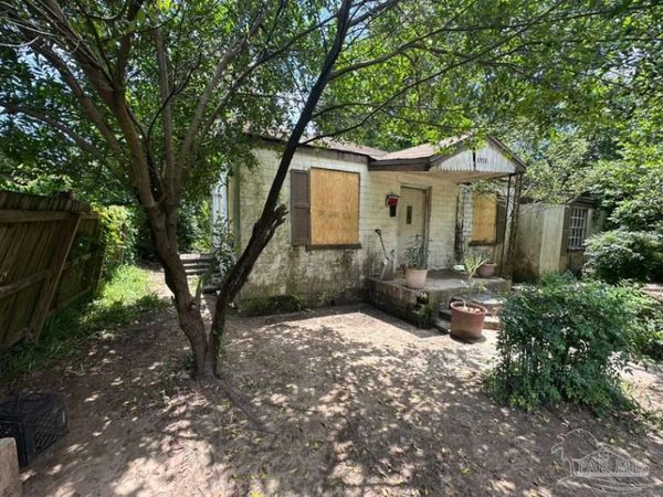 1711 W Lakeview Ave, Pensacola, FL 32501