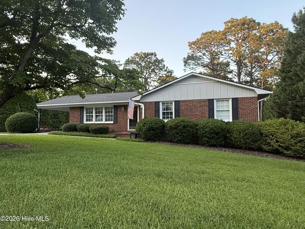 402 Stacy Avenue , Hamlet, NC 28345
