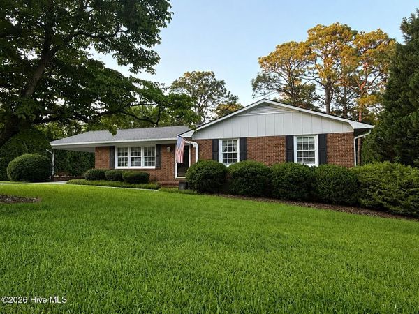 402 Stacy Avenue , Hamlet, NC 28345