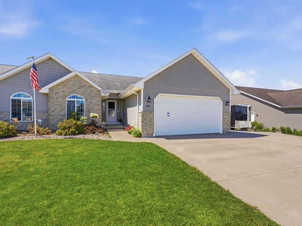 310B YORK, Wilton, IA 52778