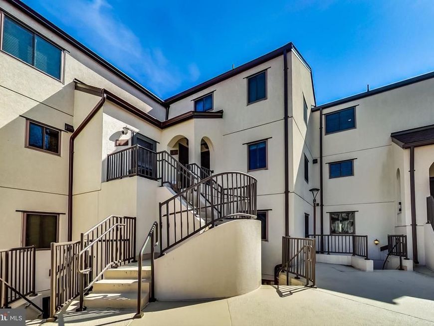 8923 Battery Place, Unit 24, Bethesda, MD 20814 Main Photo