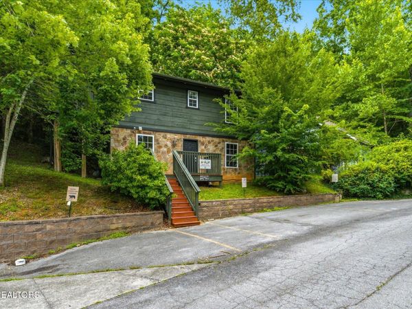 656 Morning Mist Way, Gatlinburg, TN 37738