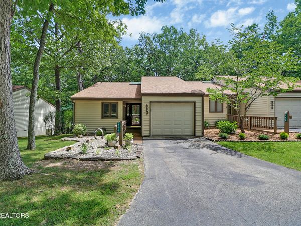 383 Lake Catherine Court, Crossville, TN 38558