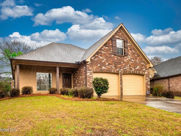 106 Wells Court, Canton, MS 39046