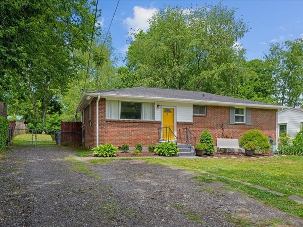 2920 Twin Lawn Dr , Nashville, TN 37214