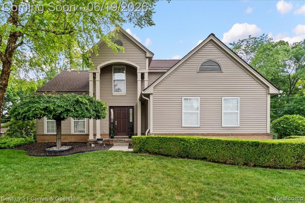4630 Commerce Woods Drive, Commerce Township, MI 48382 Main Photo