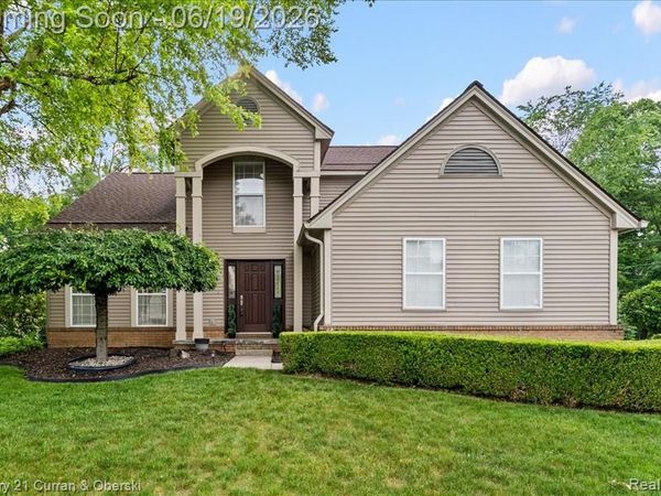 4630 Commerce Woods Drive, Commerce Twp, MI 48382