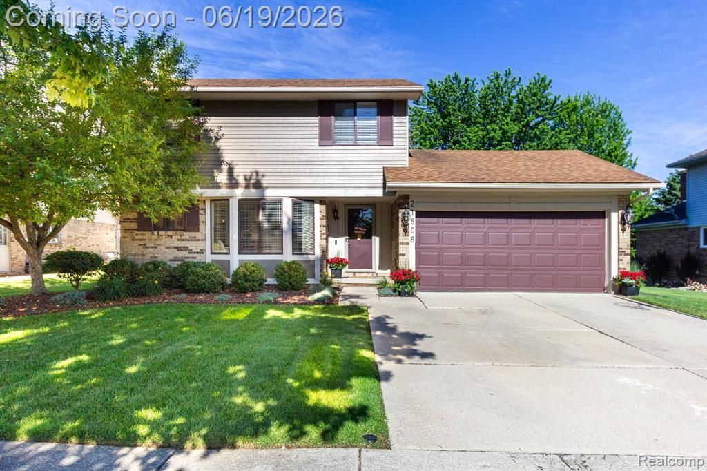 21508 Hall Road, Woodhaven, MI 48183 Main Photo