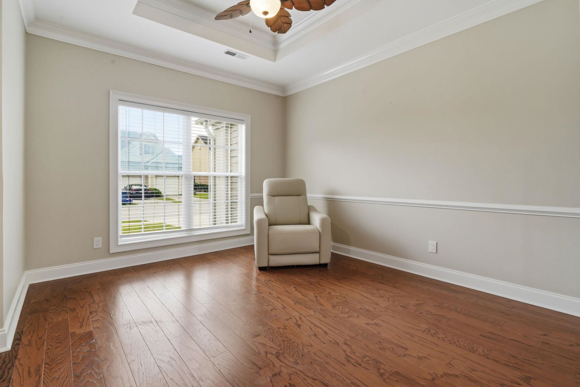 1101 Shire Way Photo 11