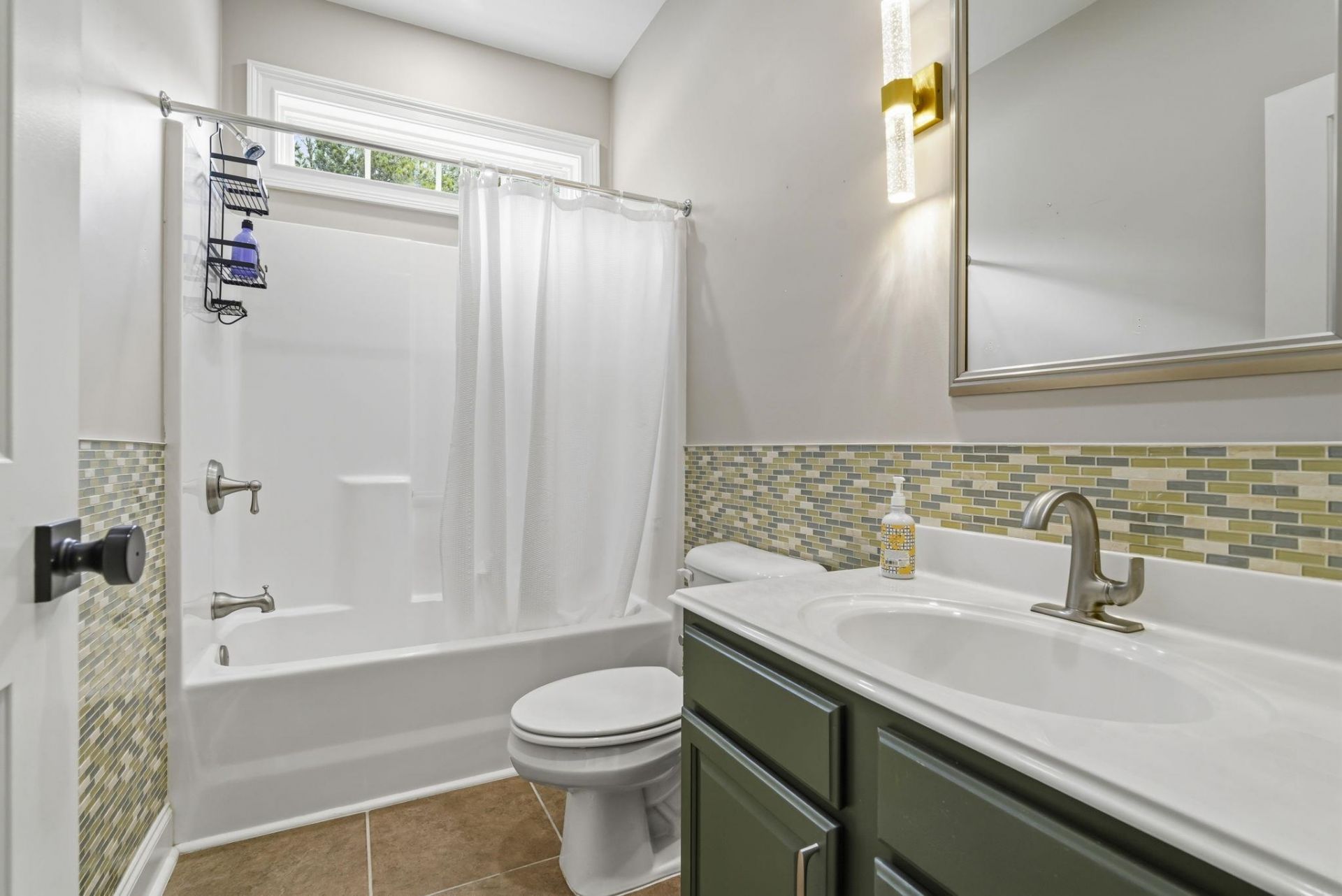 1101 Shire Way Photo 17