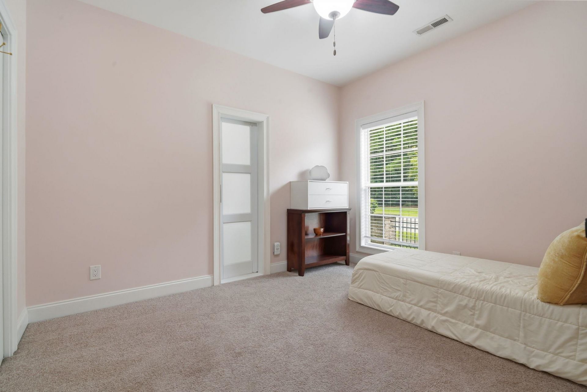 1101 Shire Way Photo 18