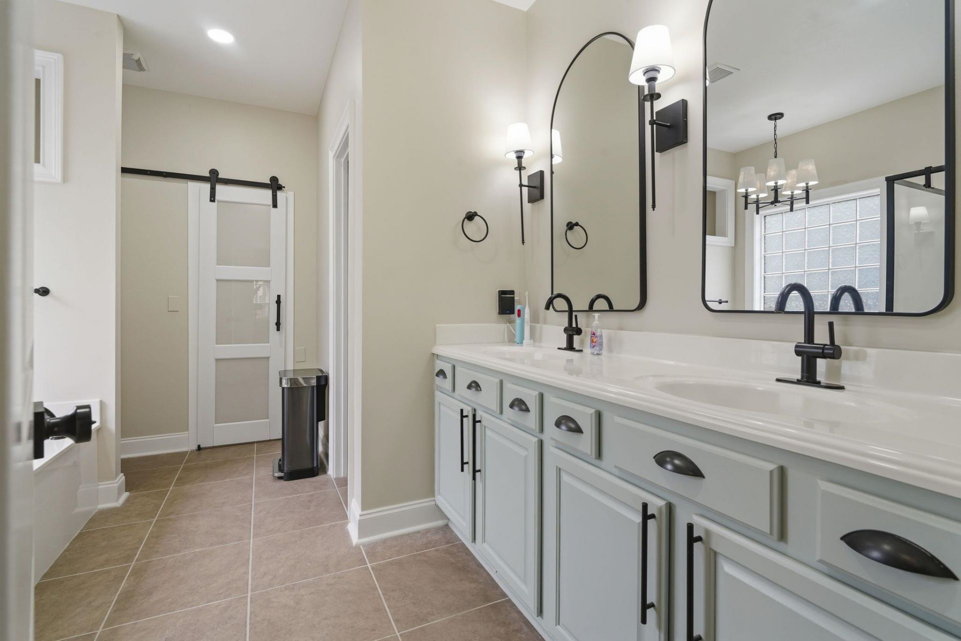1101 Shire Way Photo 22