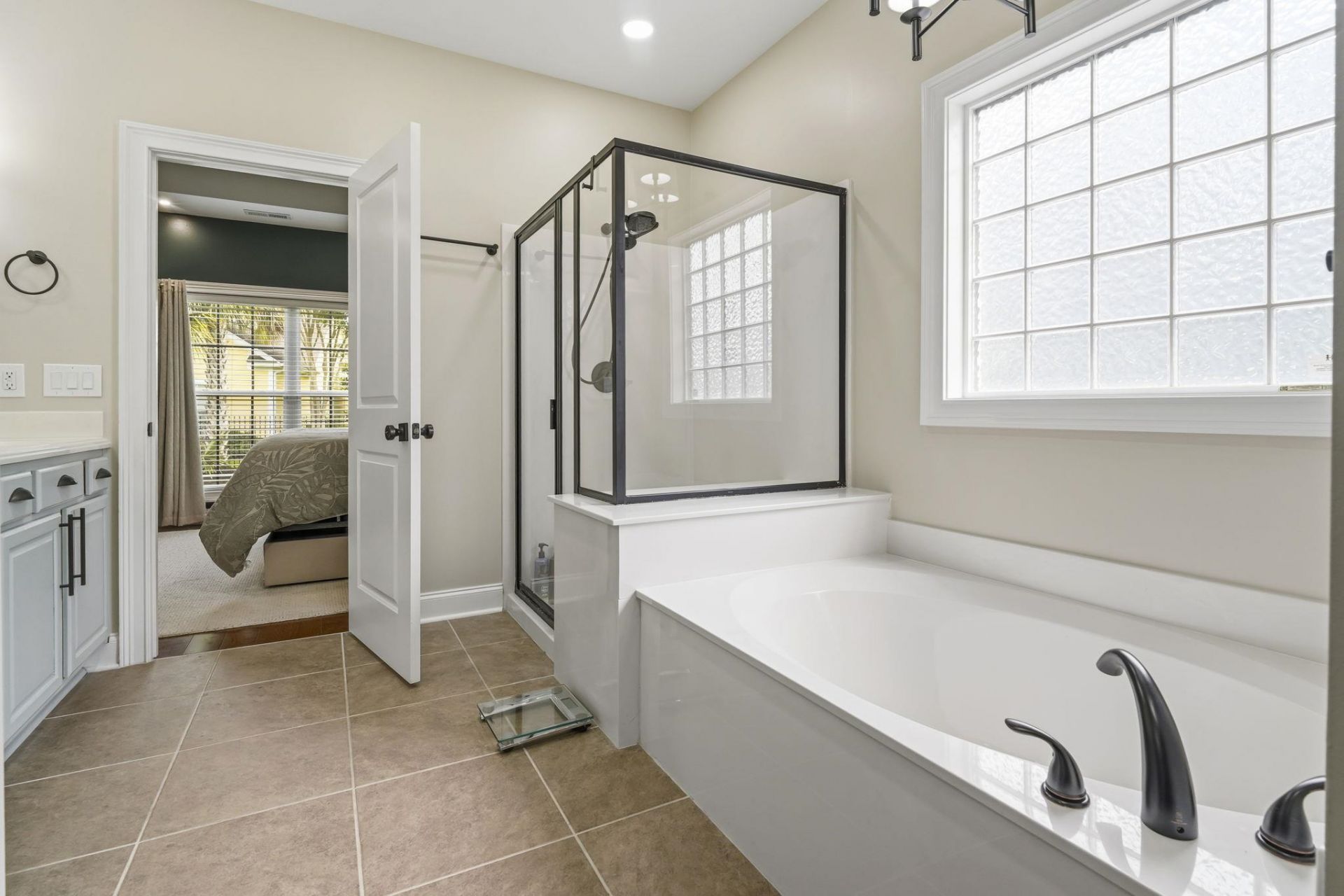 1101 Shire Way Photo 24