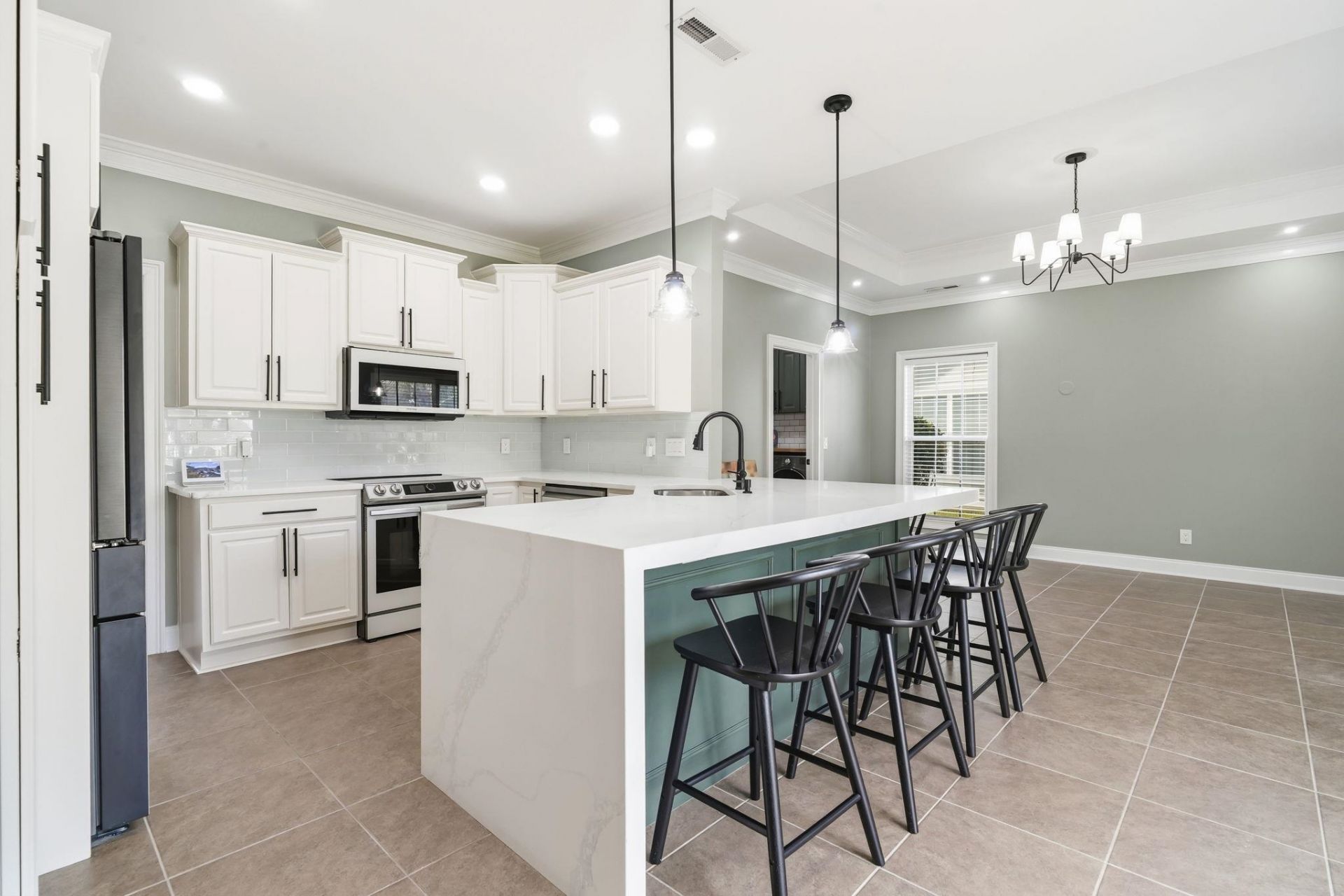 1101 Shire Way Photo 30