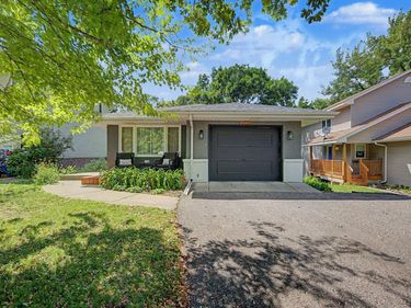 2725 Parkview Boulevard, Robbinsdale, MN 55422