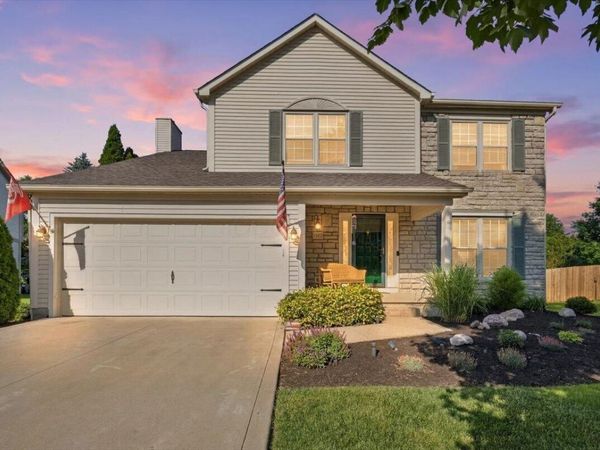 1324 Cottonwood Drive , Lewis Center, OH 43035