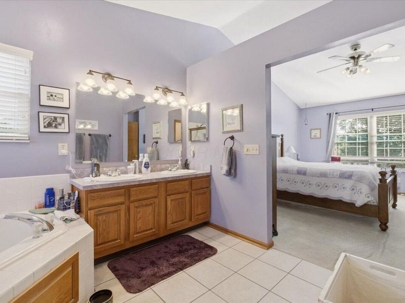 1324 Cottonwood Drive , Lewis Center, OH 43035 Photo 26