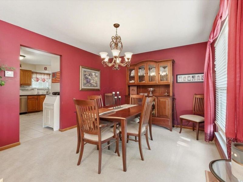 1324 Cottonwood Drive , Lewis Center, OH 43035 Photo 8