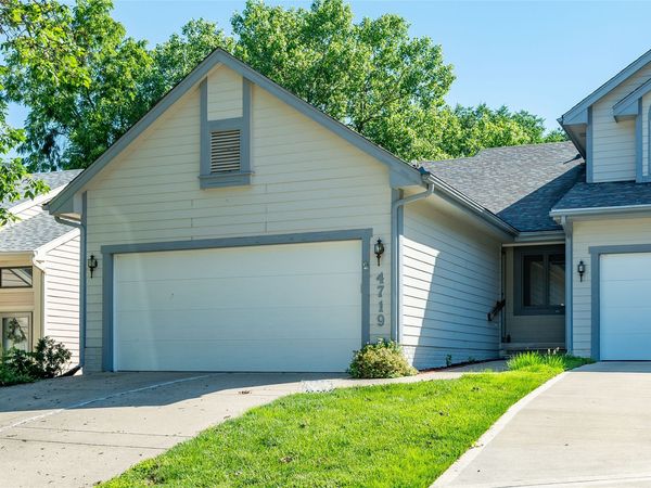 4719 71st Street , Urbandale, IA 50322