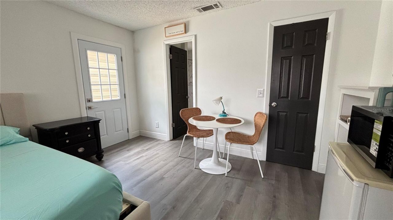 855 Sunridge Point Drive , Unit B, Seffner, FL 33584 Photo