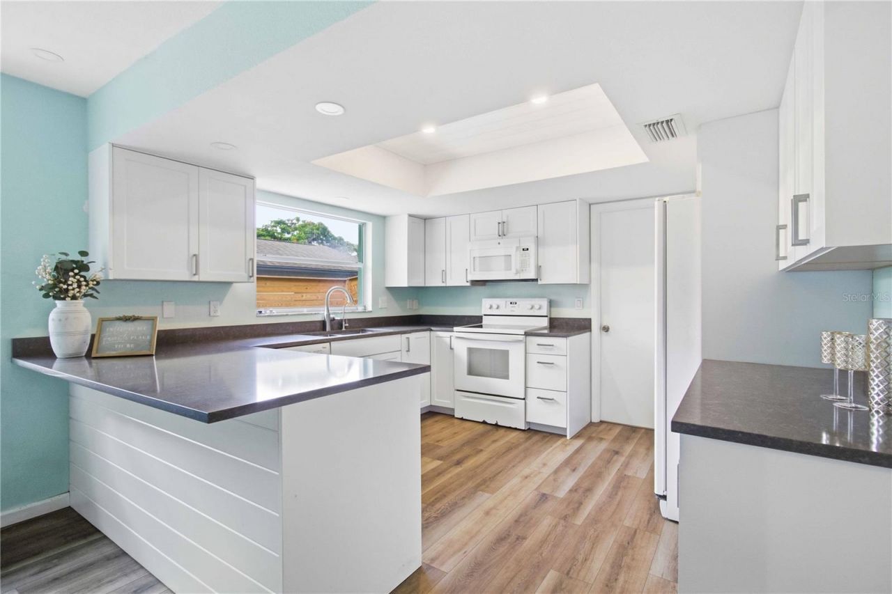 3629 Egerton Circle, Sarasota, FL 34233 Photo
