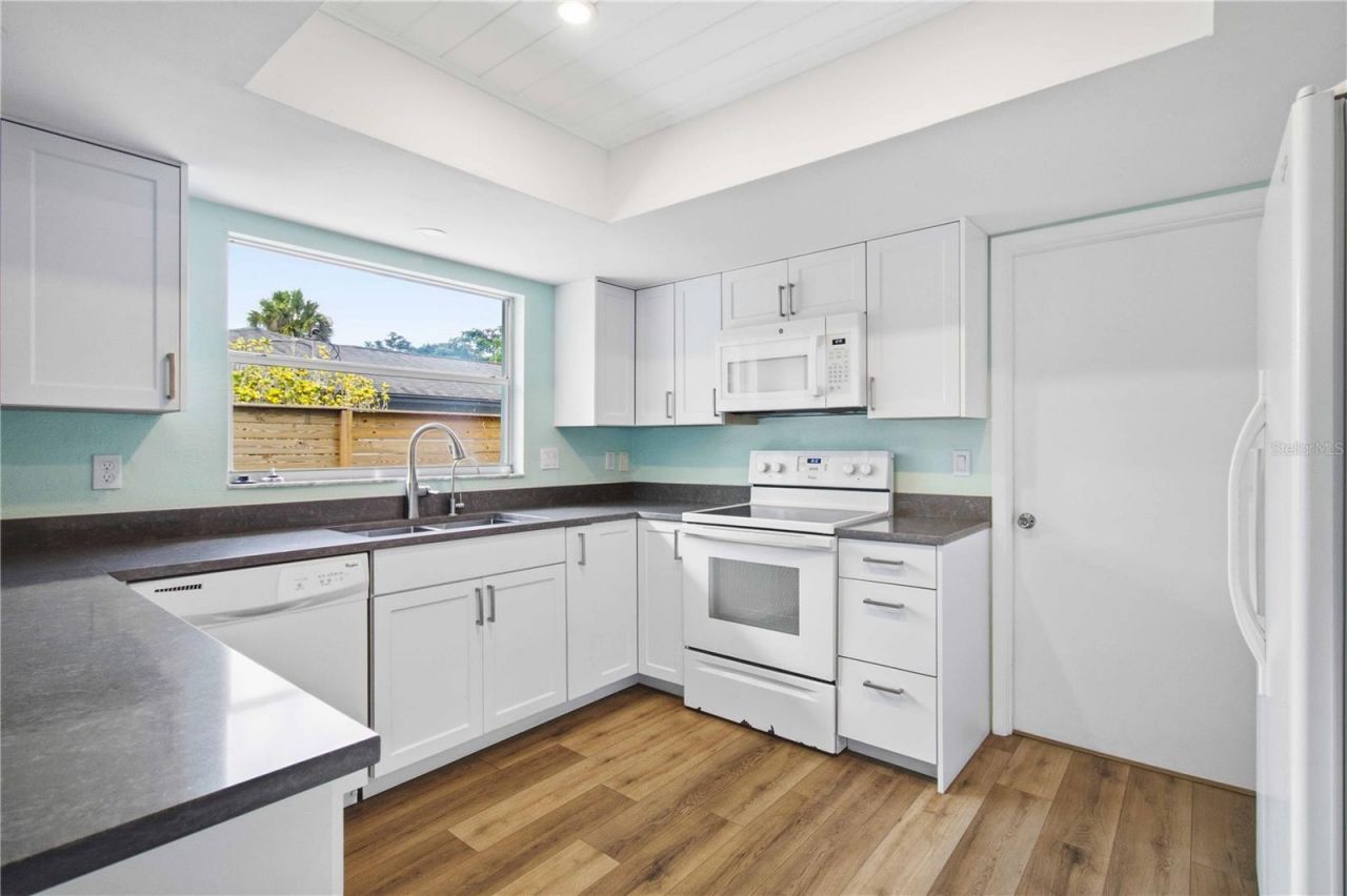 3629 Egerton Circle, Sarasota, FL 34233 Photo