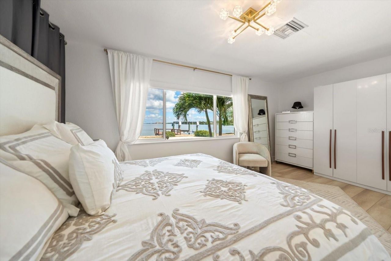 1854 Venetian Point Drive, Clearwater, FL 33755 Photo