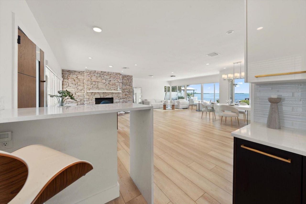 1854 Venetian Point Drive, Clearwater, FL 33755 Photo