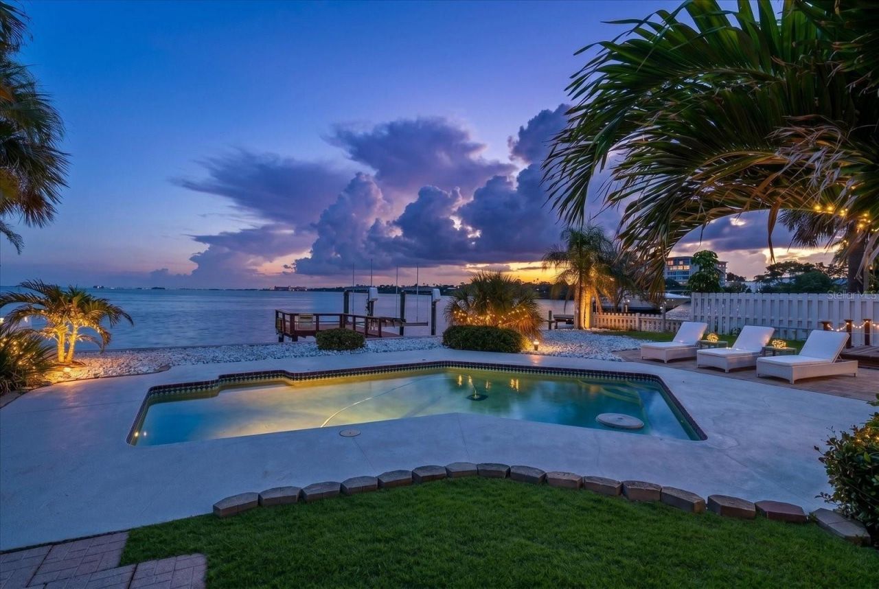 1854 Venetian Point Drive, Clearwater, FL 33755 Photo