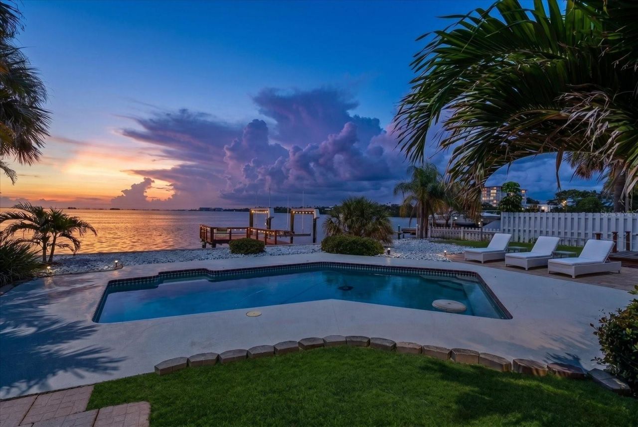 1854 Venetian Point Drive, Clearwater, FL 33755 Photo