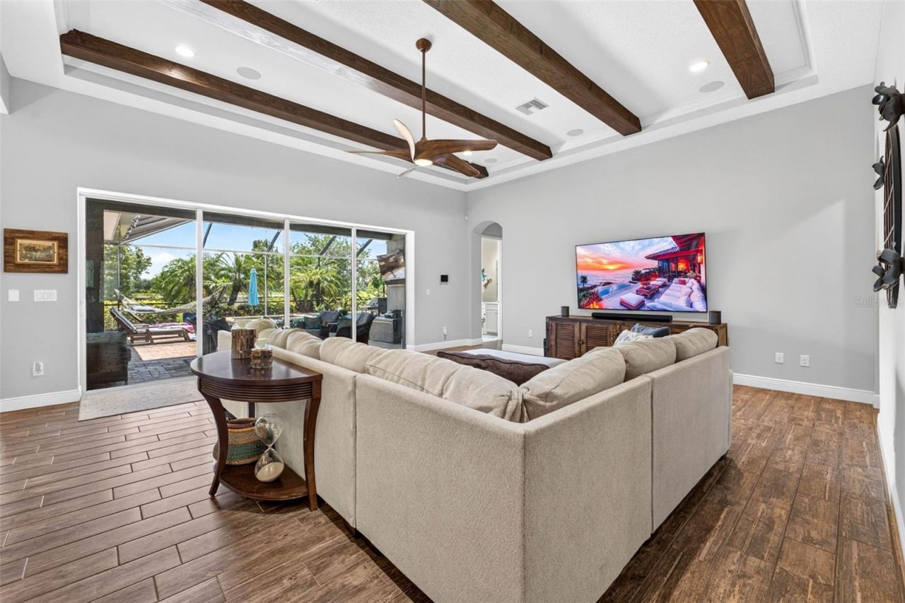 6104 Shadowlake Drive, Apollo Beach, FL 33572 Photo