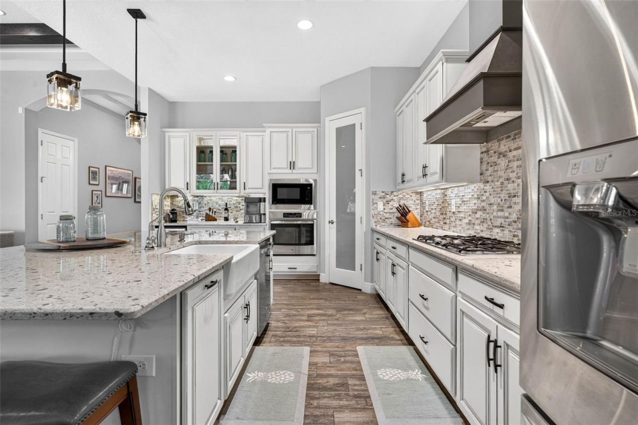 6104 Shadowlake Drive, Apollo Beach, FL 33572 Photo
