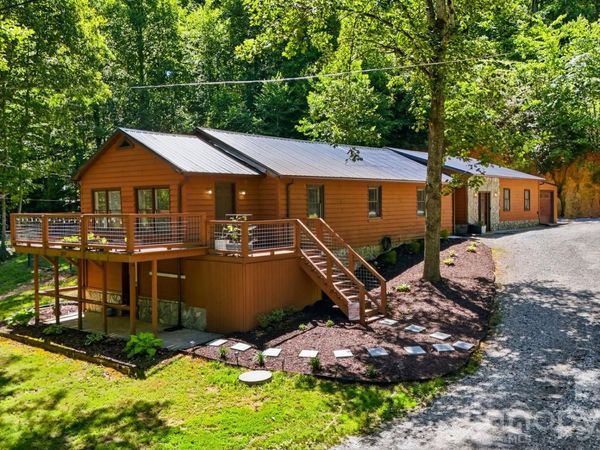 1857 Creekside Place , Lenoir, NC 28645