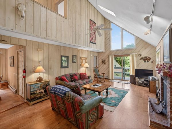 7 Mill Road, Dover, VT 05356