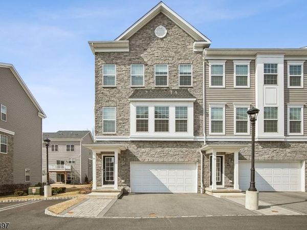 10 Cecala Rd, Morris Plains, NJ 07950