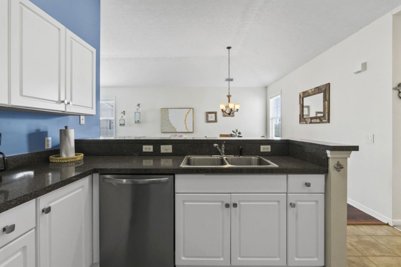 901 West Port Dr. Photo 10