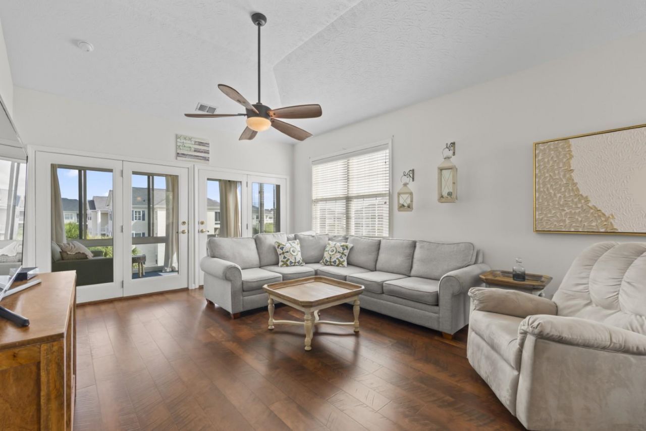901 West Port Dr. Photo 18